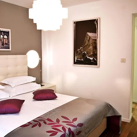 Magnolia Luxury Σπλιτ